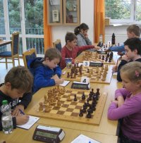 Unsere II. Jugendmannschaft (rechts) beim 3:1-Erfolg in Büchenbach